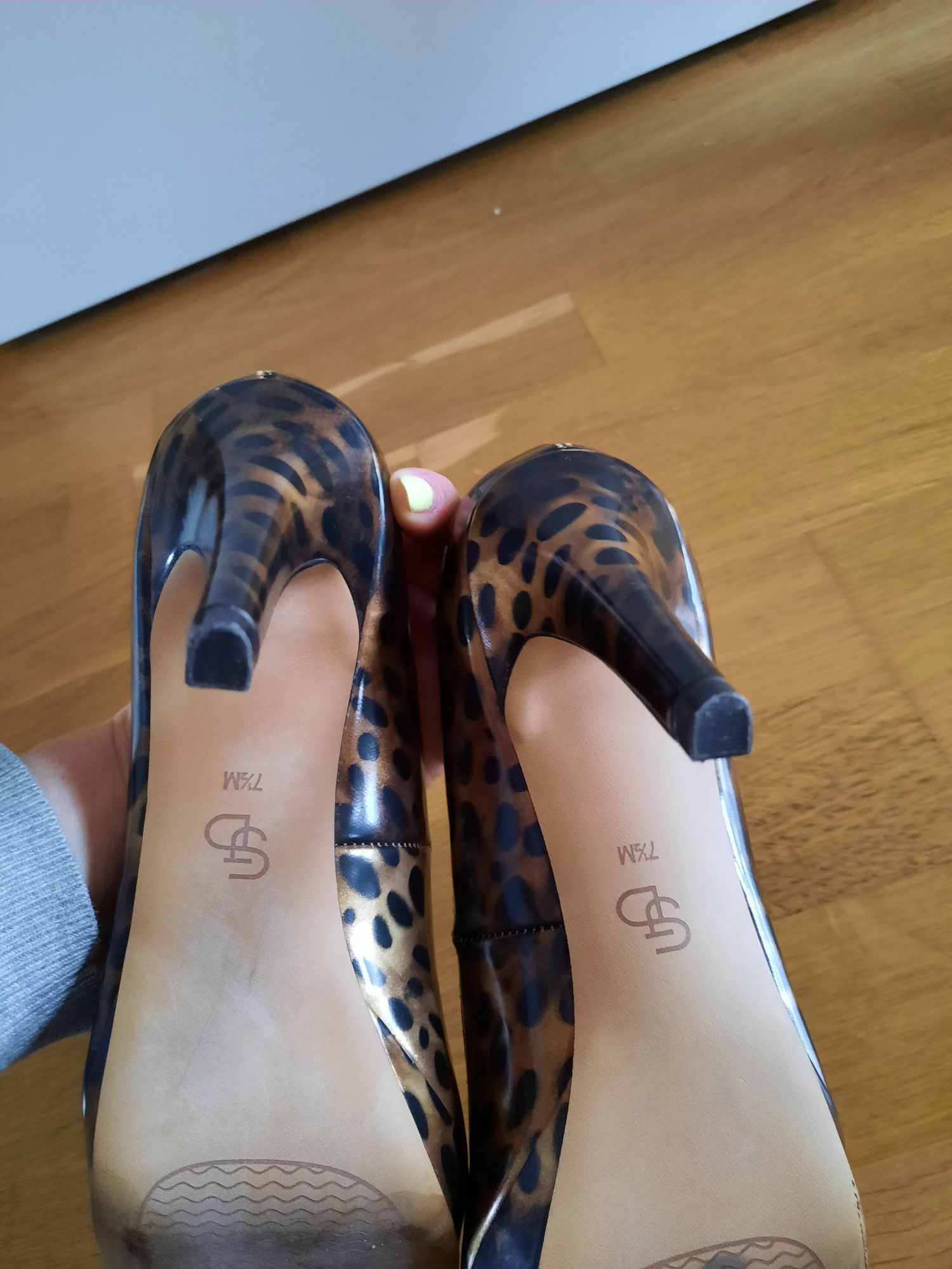 Szpilki w panterke 38.5, buty na obcasie w panterkę 38.5, buty na ślub