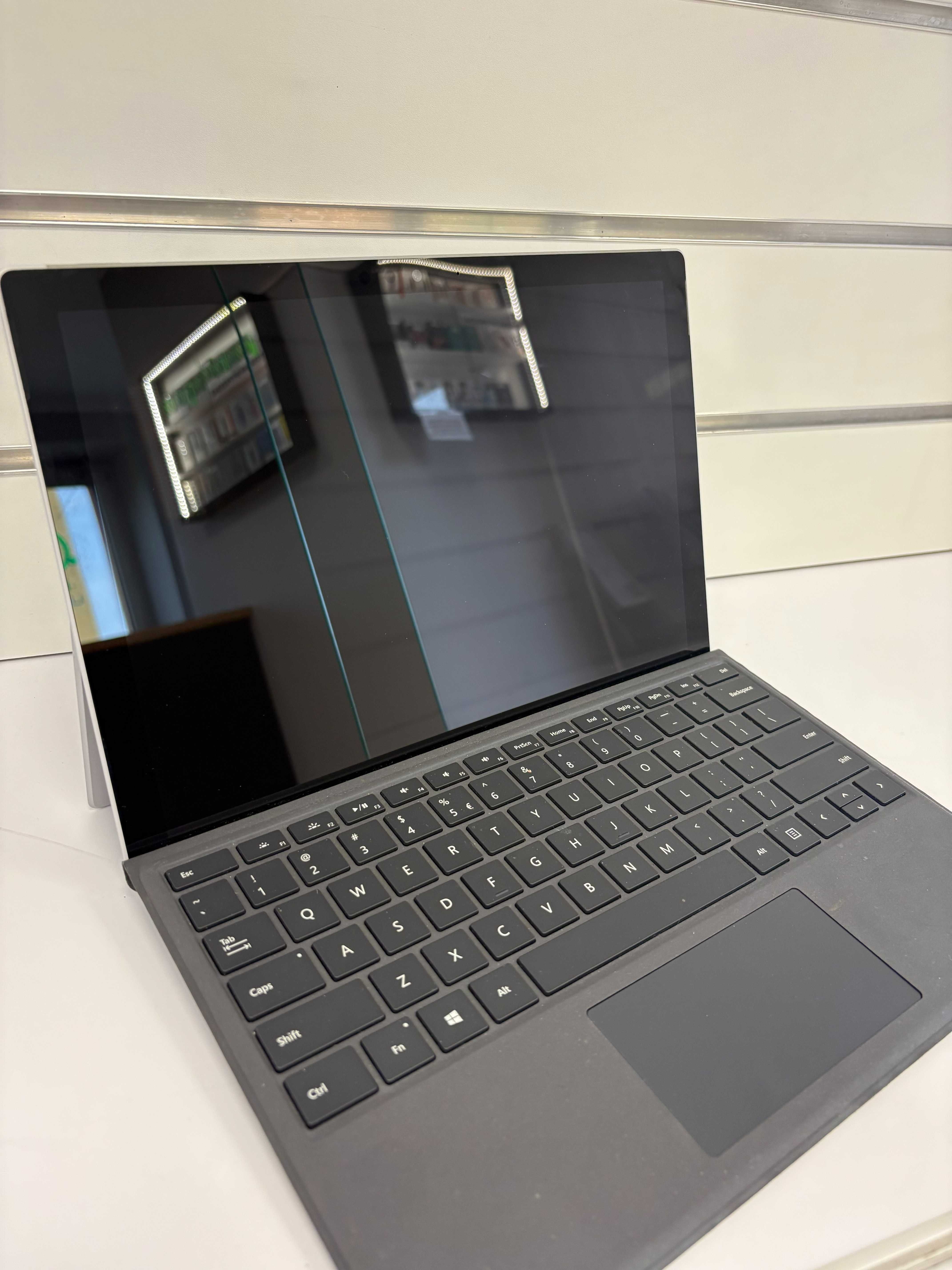 Microsoft Surface Pro 5