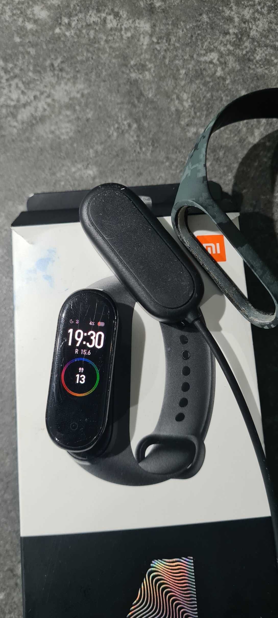 Smartwatch Xiaomi Mi Smart Band 4 opaska zegarek używana