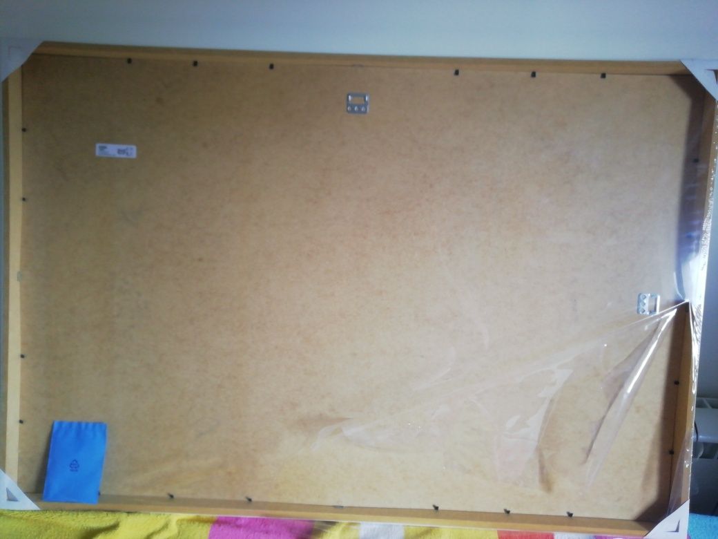 Moldura branca ikea ainda embalada 61*91cm