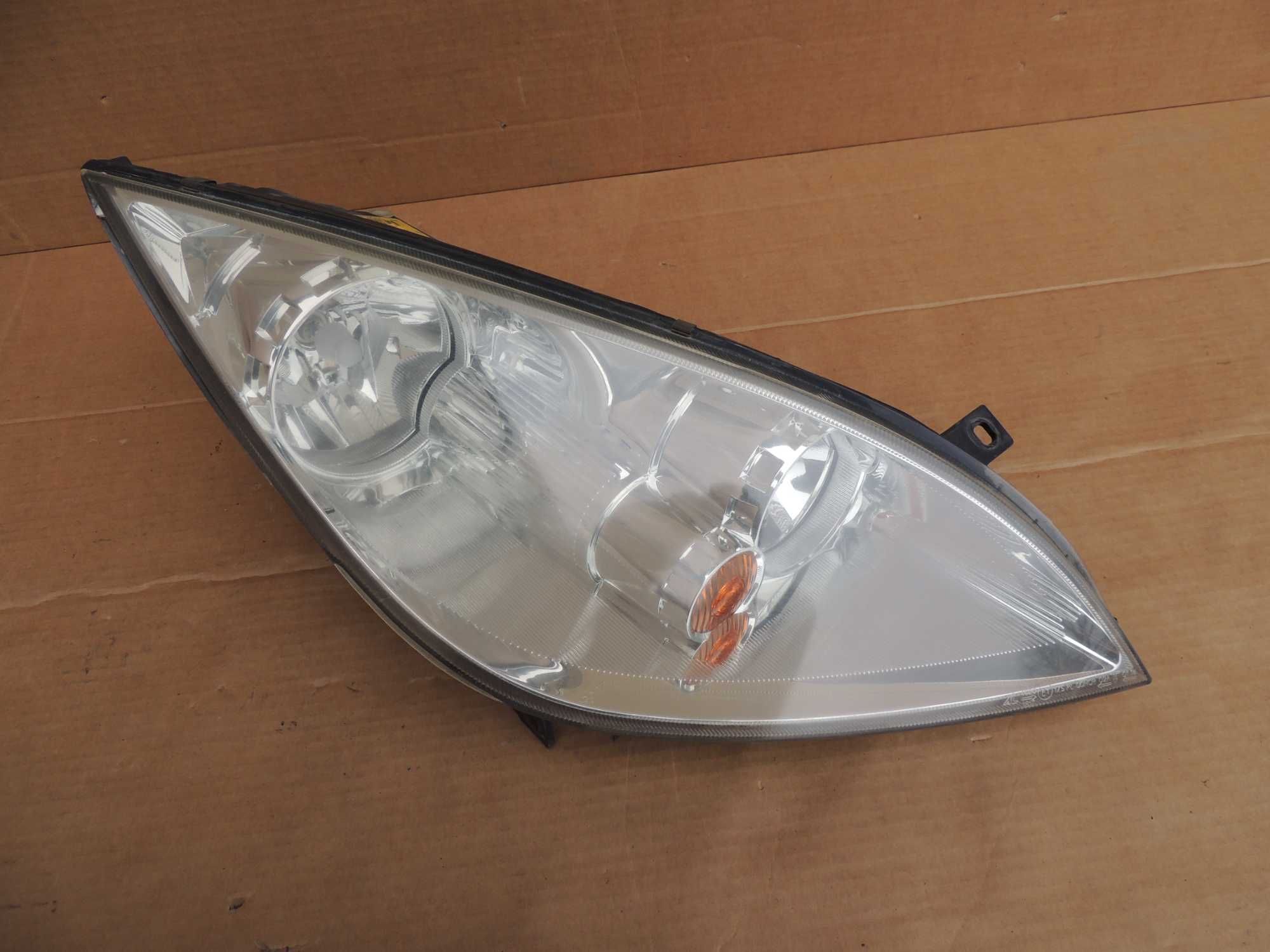 Lampa przednia prawa europejska Mitsubishi Colt VI 6 04,05,06,07,08