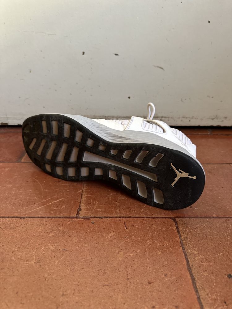 Air jordan brancas