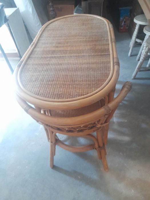 Messa em babu com 2 cadeiras