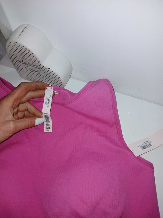 Nowy crop top modelujący biust Vistoria`s Secret