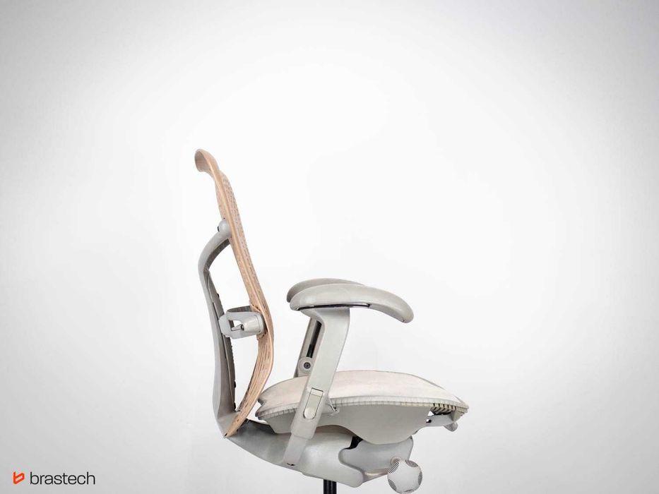 Fotel biurowy Herman Miller Mirra