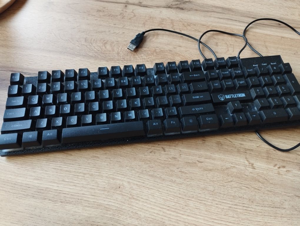 Klawiatura z oświetleniem LED