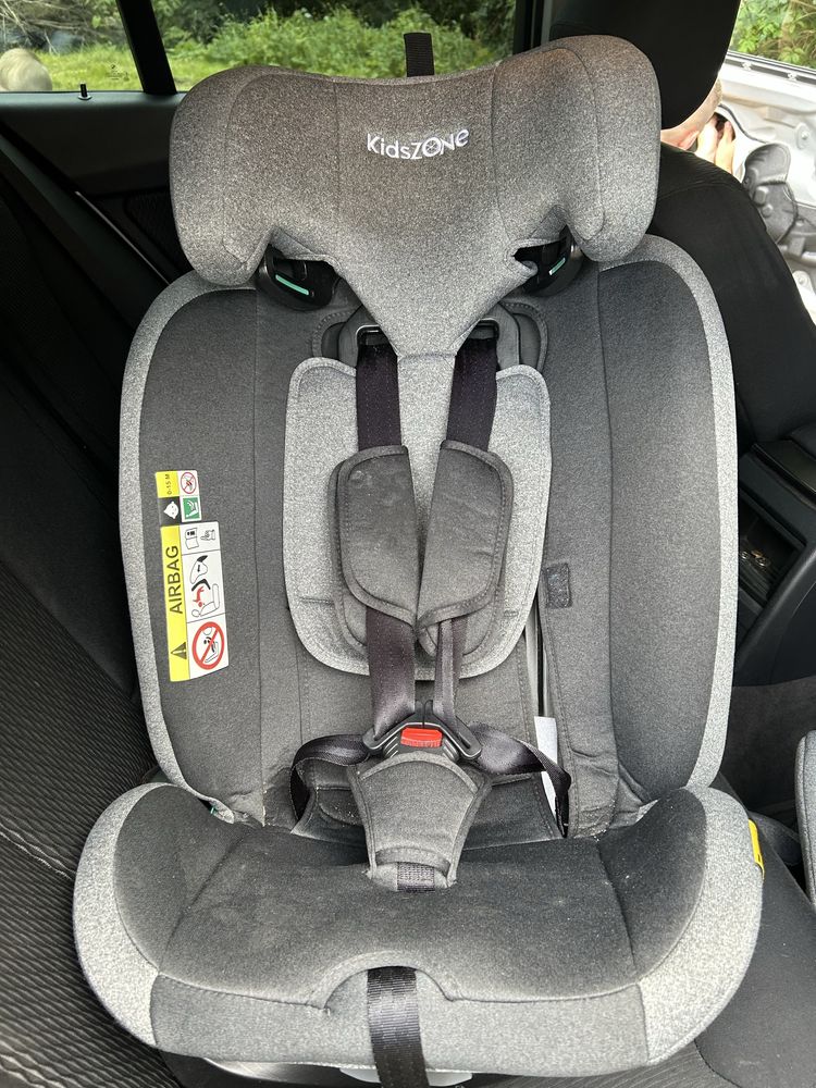 Fotelik samochodowy 360 z isofix