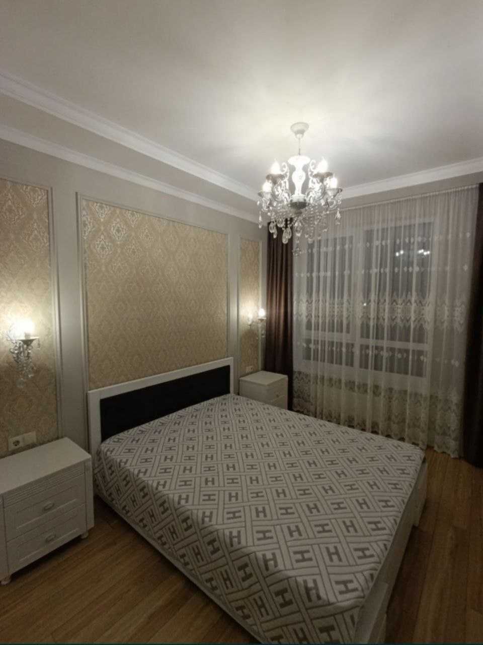 Продам  стильну 1-кк  з панорамним видом — ЖК Акварель 4