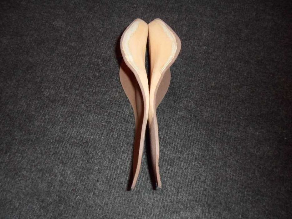 wkładki korytkowe do butów , długość 24 cm