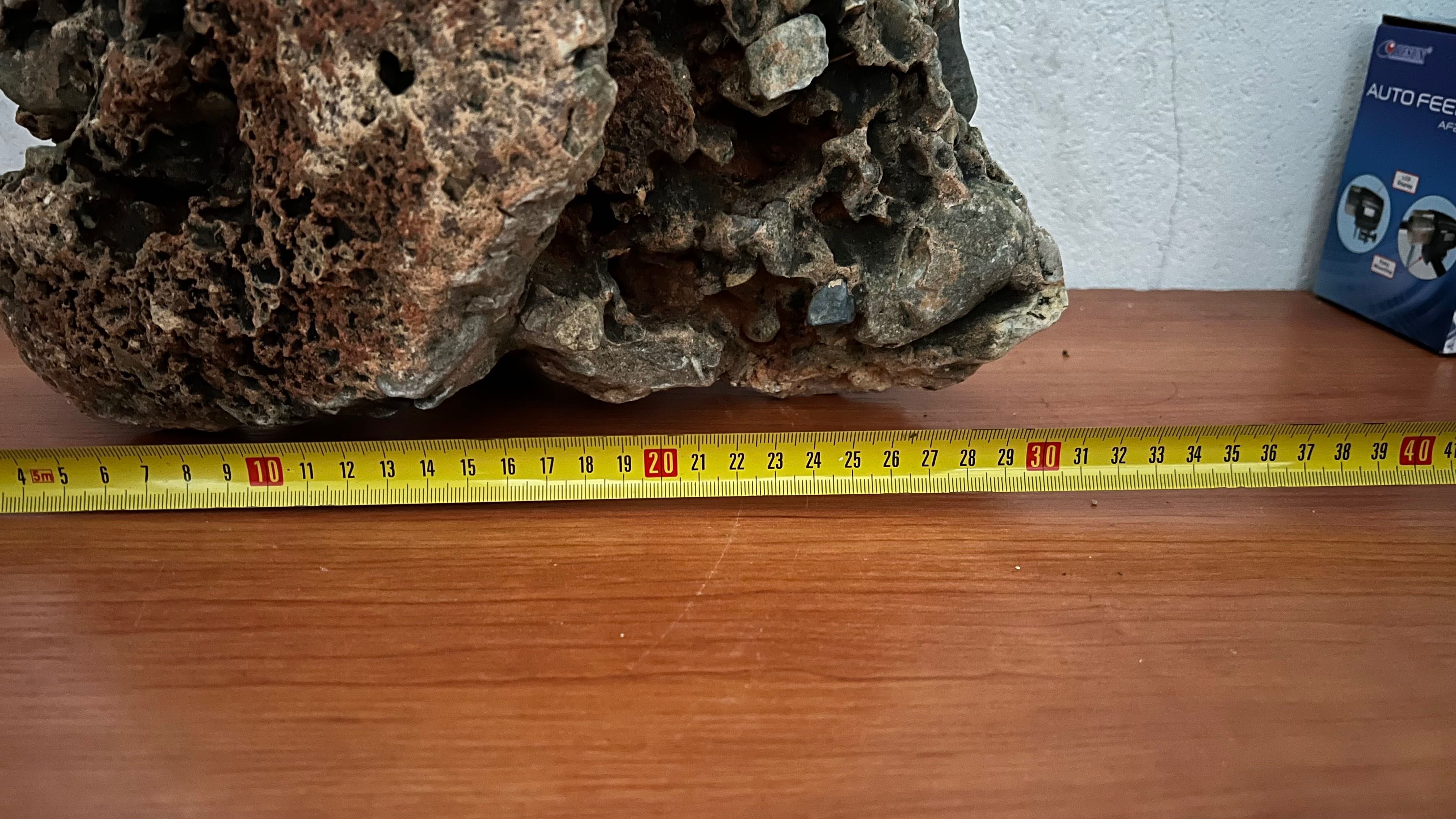 Duża skała do akwariumn