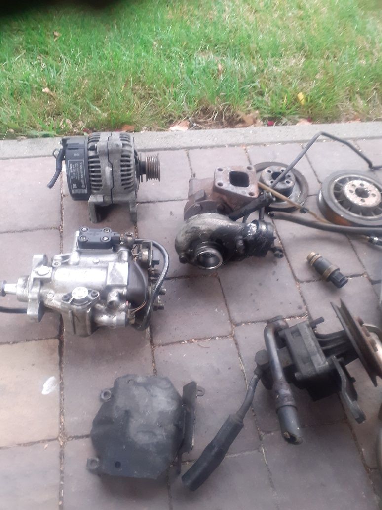 Wyprzedaż garażowa po audi 80 19tdi 1Z