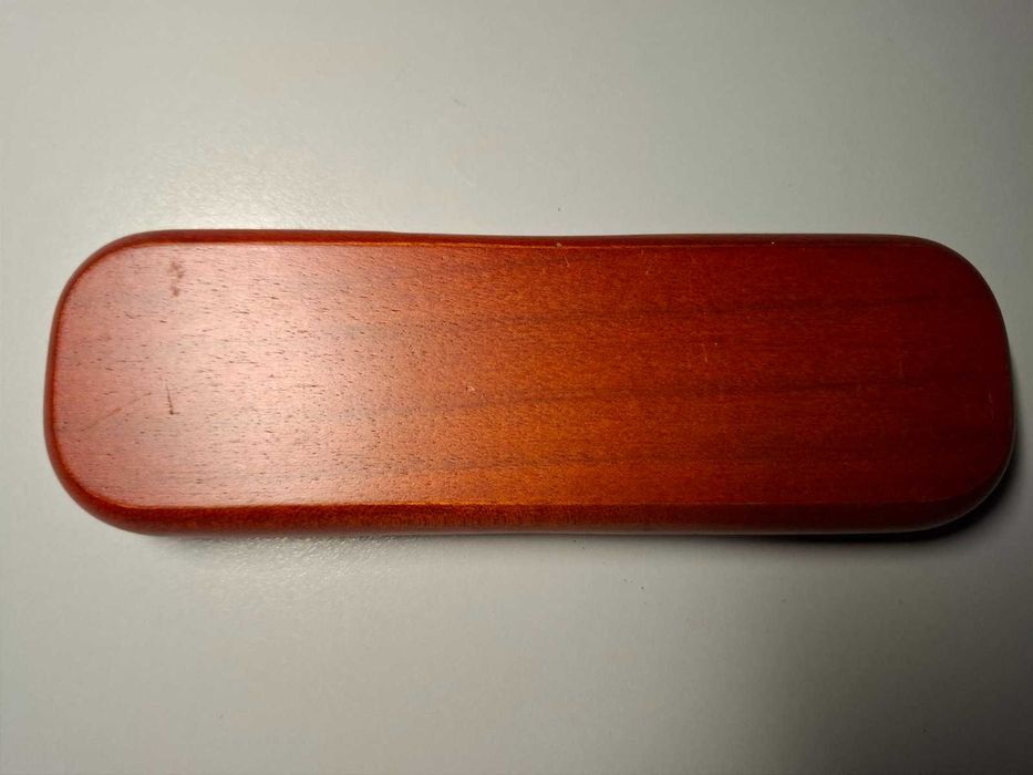 Набір новеньких ручок (чорнильна та кулькова). Жовте перо.