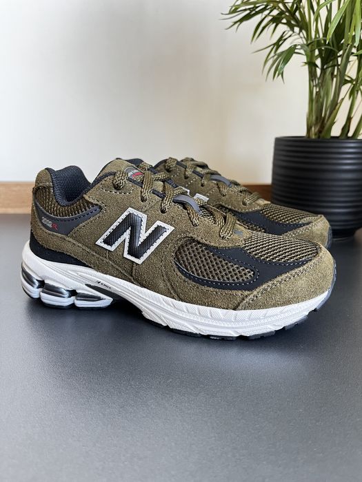 New Balance 2002R оригінал кросівки дитячі розмір 31-32 нові