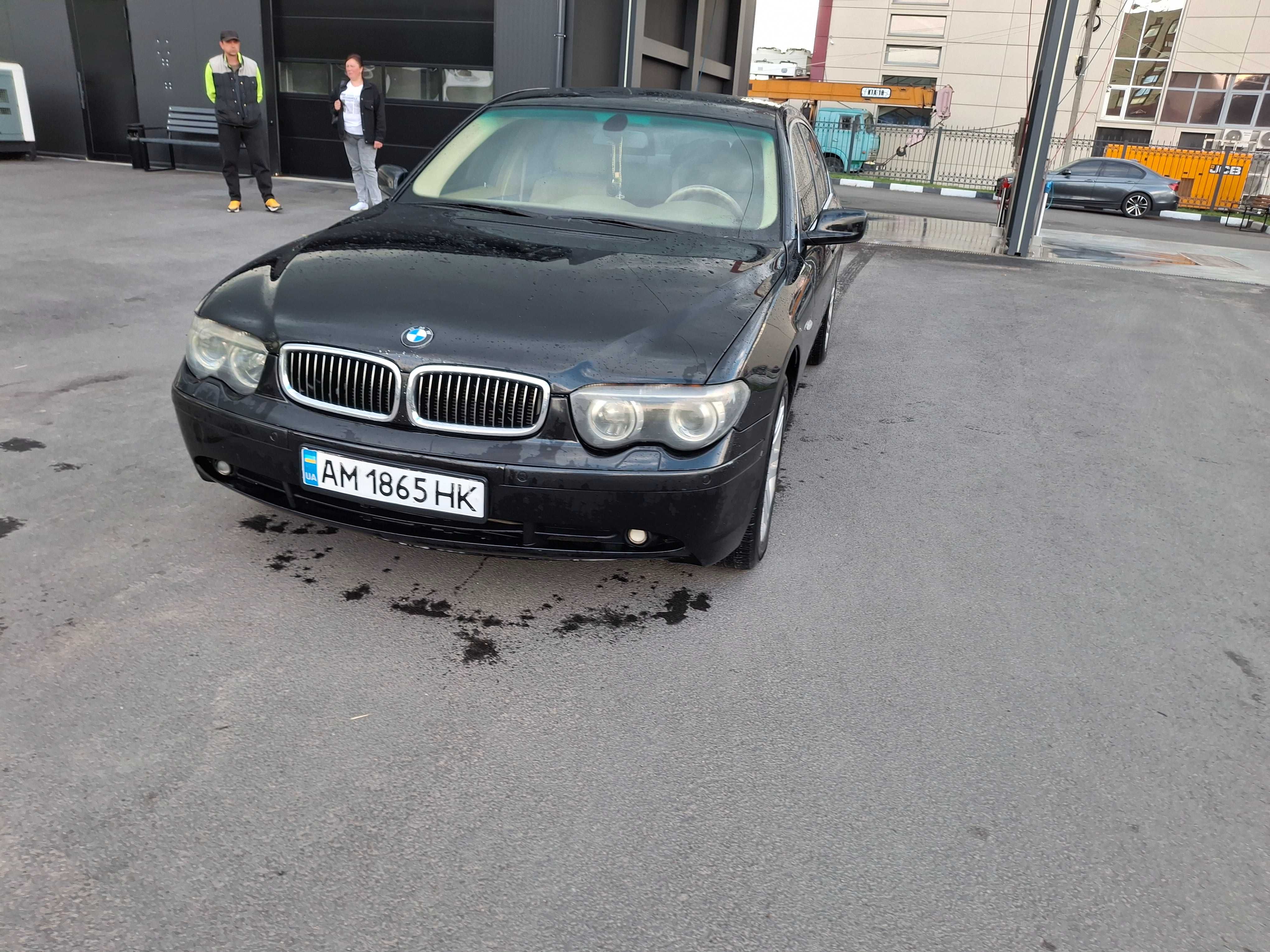 Автомобіль бмв е 65
