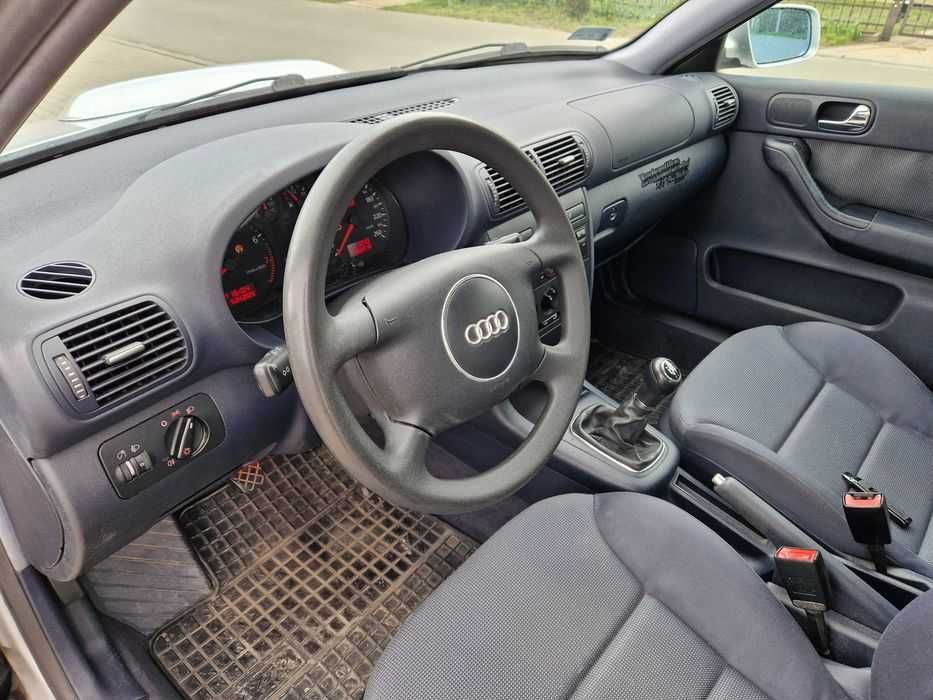 Audi A3 8L 1.6 benzyna