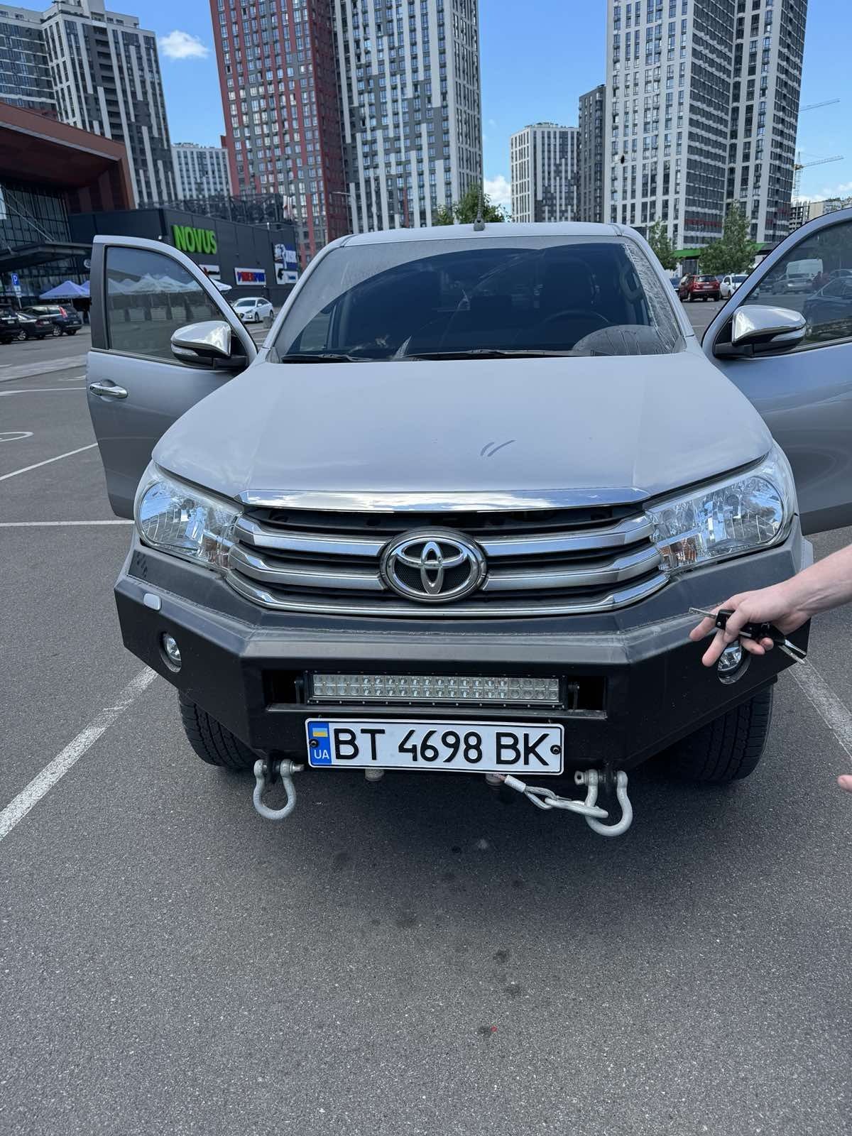 Продам тойоту хайлюкс