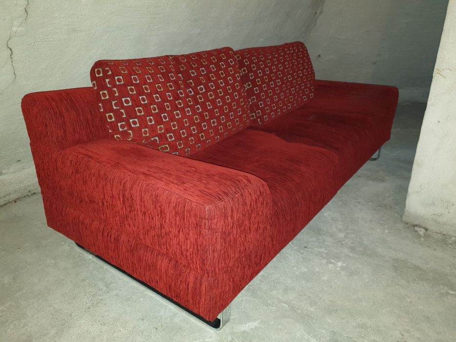 Kanapa, wypoczynek, kolor czerwony