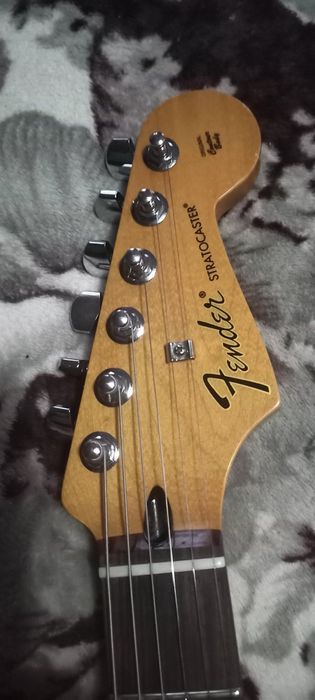 Гітара Fender Stratocaster