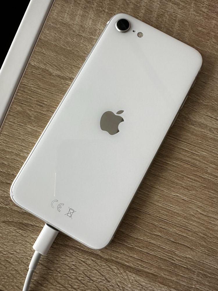 iPhone SE 2020 MHGQ3PM/A