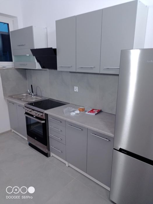 Dom do wynajecıa 250 m 2 przychodnia klinika apteka centrum
