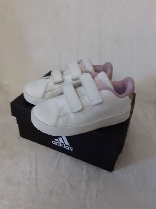 Sapatilhas adidas e skechers tamanho 25