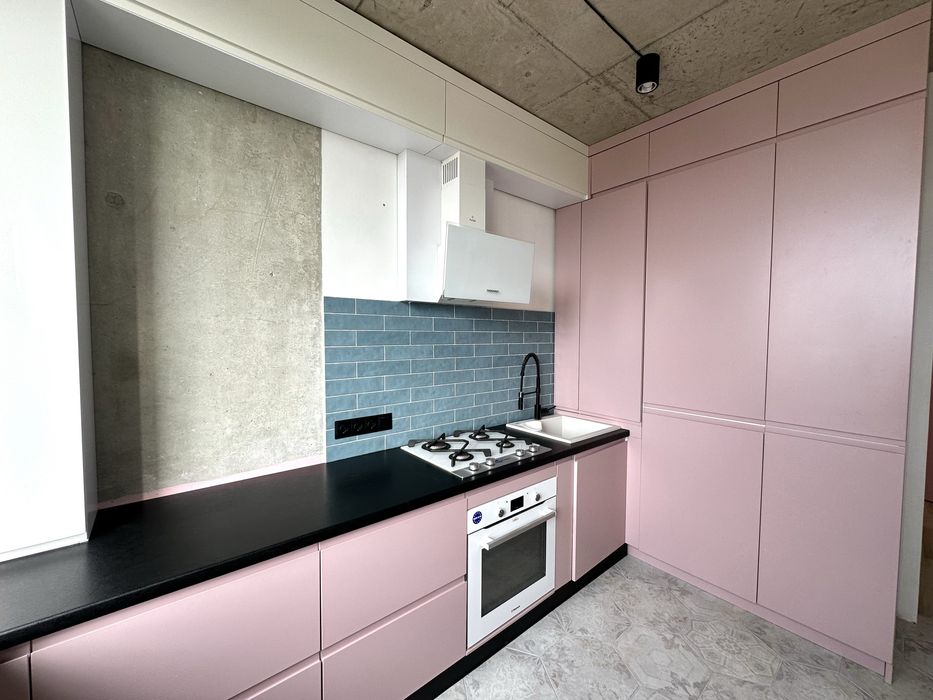 Продам квартиру на Біговій 17