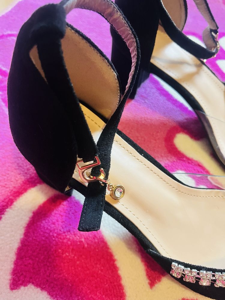 Sliczne nowe eleganckie buty cyrkonie 41 :)