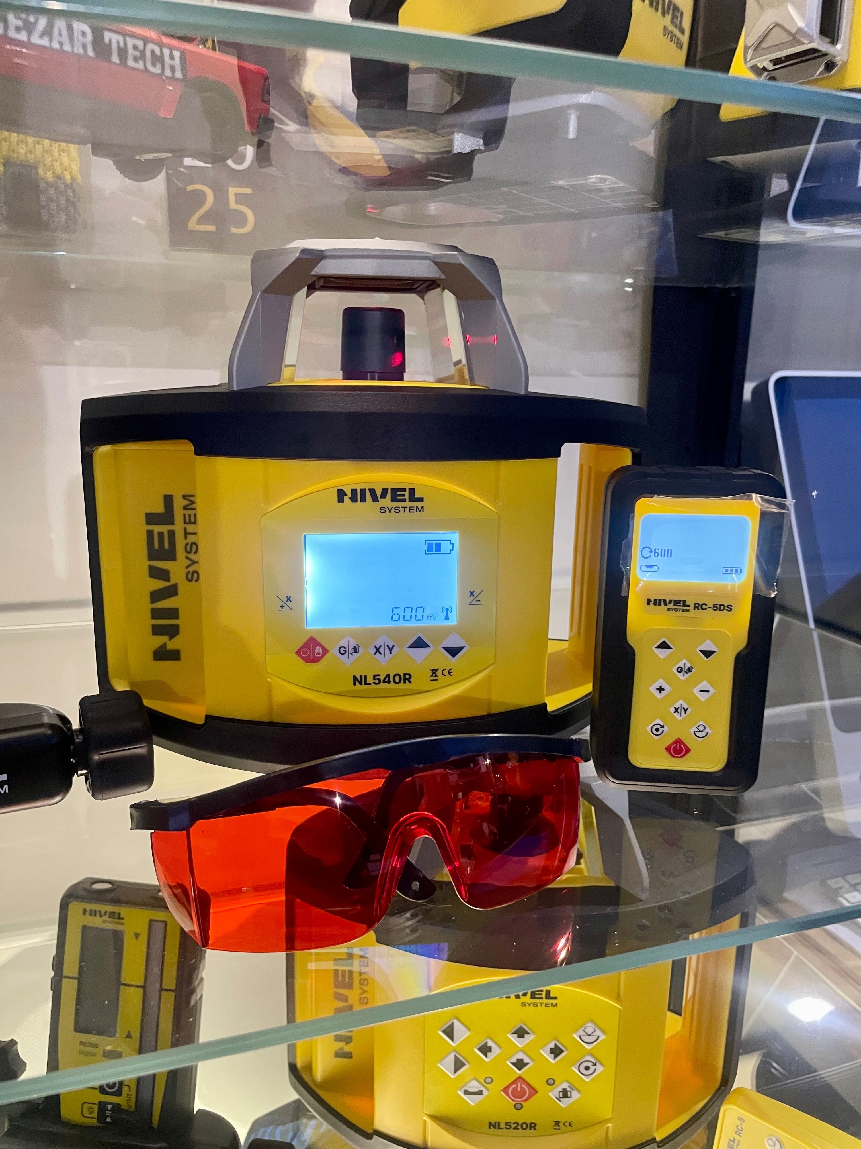 Niwelator Laserowy Nivel System NL 540 DIGITAL, łata, statyw, FV,Nowy,