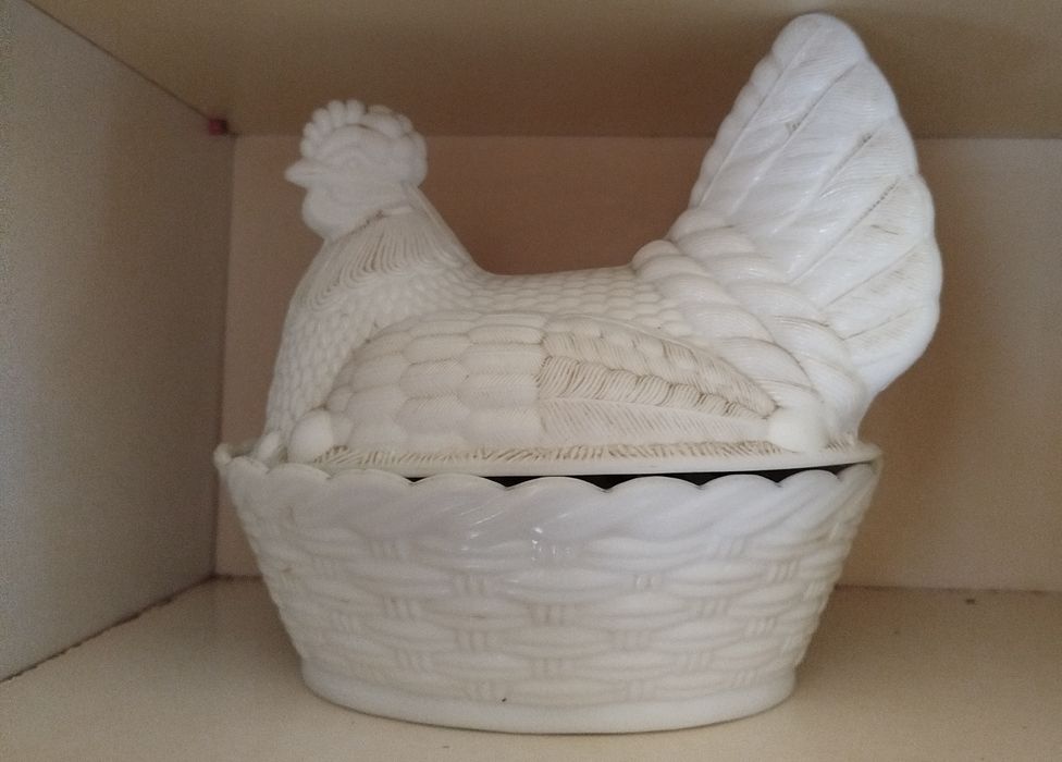 Szklana kura kolor biały