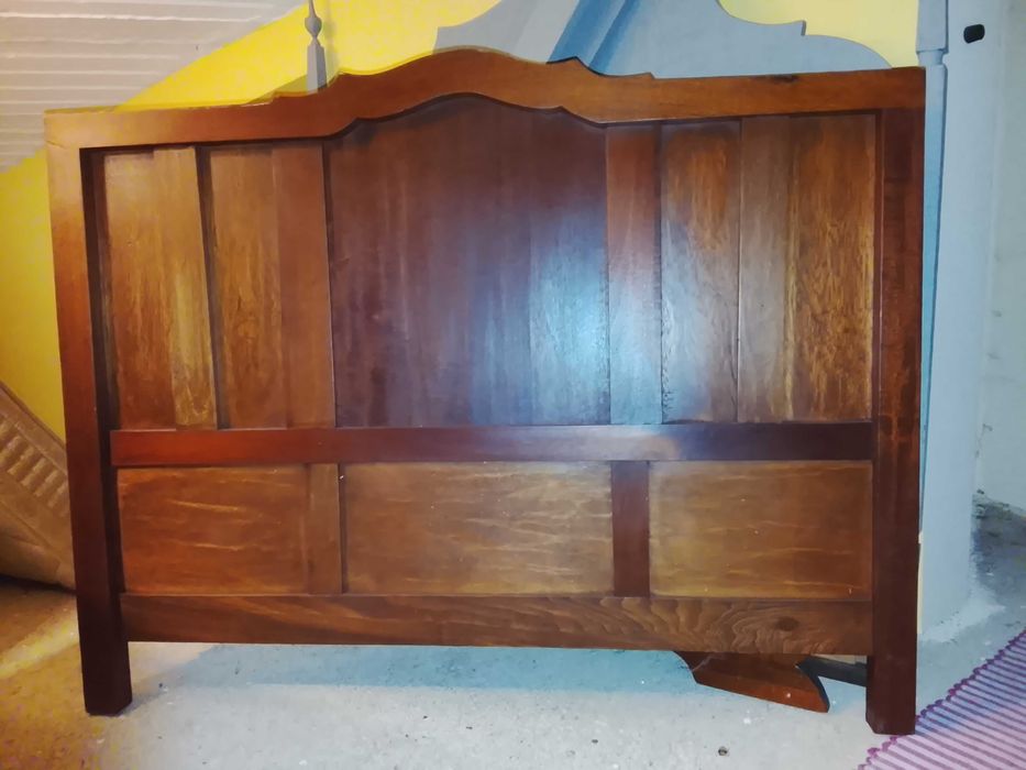 Cama de casal madeira maciça