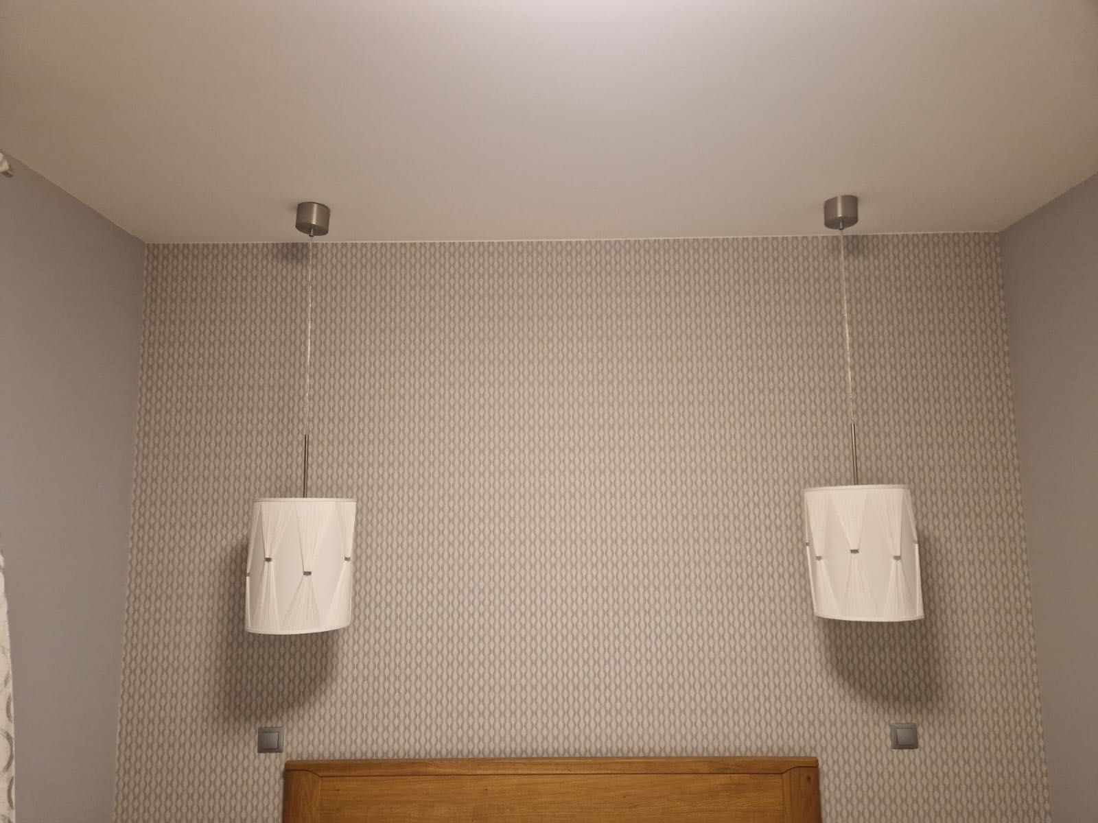 Dwie lampy do sypialni