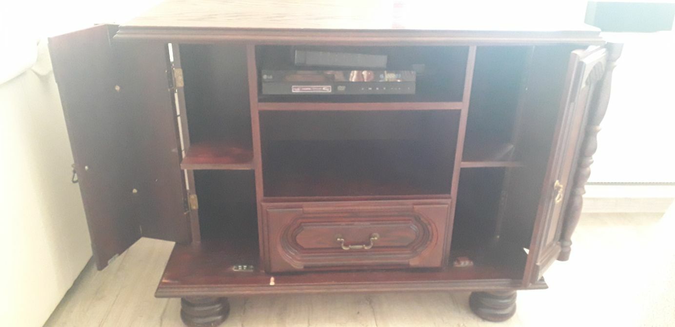 Komoda pod telewizor