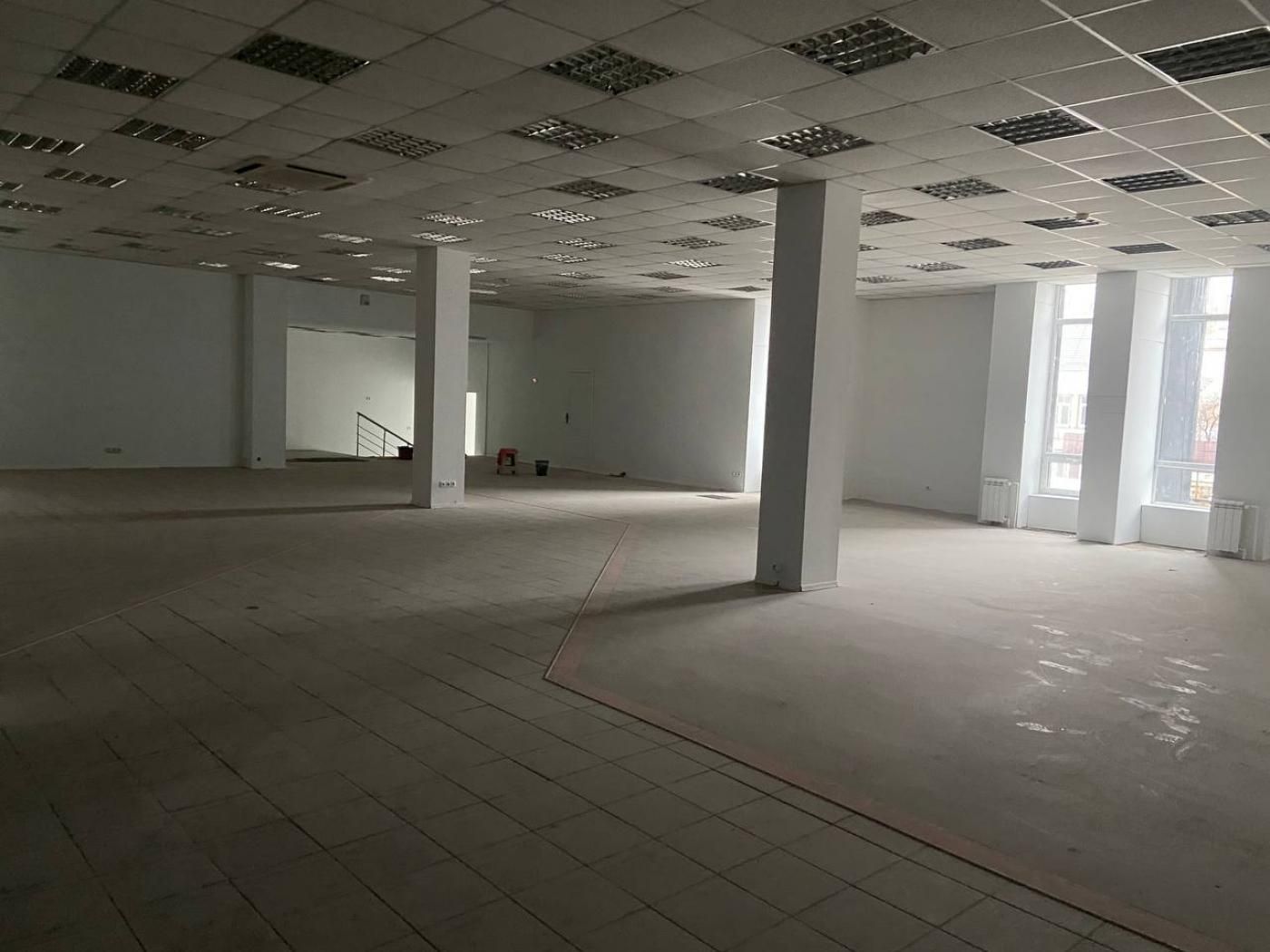 Ексклюзивна комерція в центрі, топове розташування