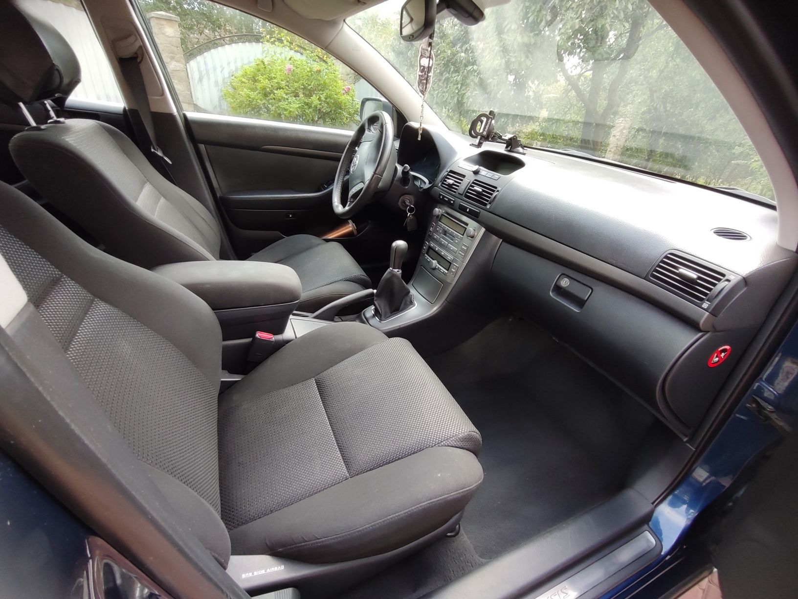 Toyota avensis ( 2005 )