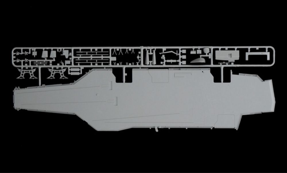 Model do sklejania statek U.S.S. George H.W.Bush CVN77 Italeri 5534