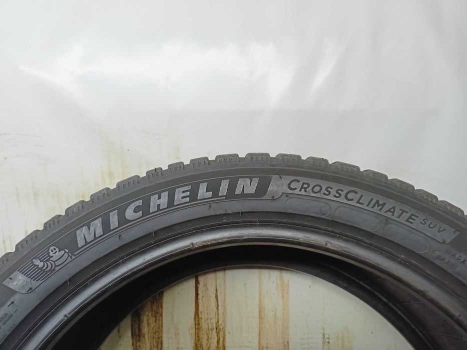 Michelin CrossClimate SUV 225/45/19 21-20r. 96W 2x6,2mm 2x5,5mm (2840)
