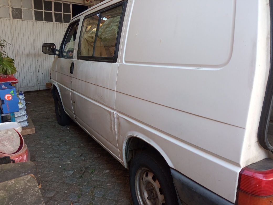 VW Transporter ou troco por carrinha mais pequena