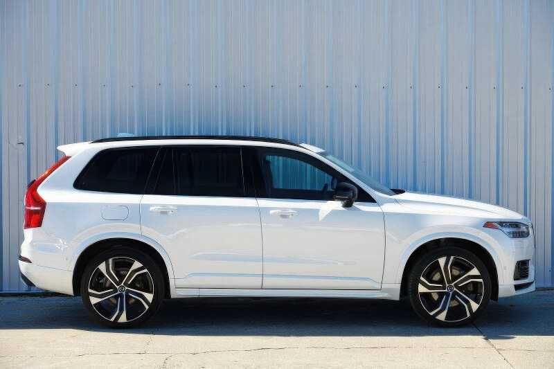 2022 Volvo XC90 Recharge T8 R-Design