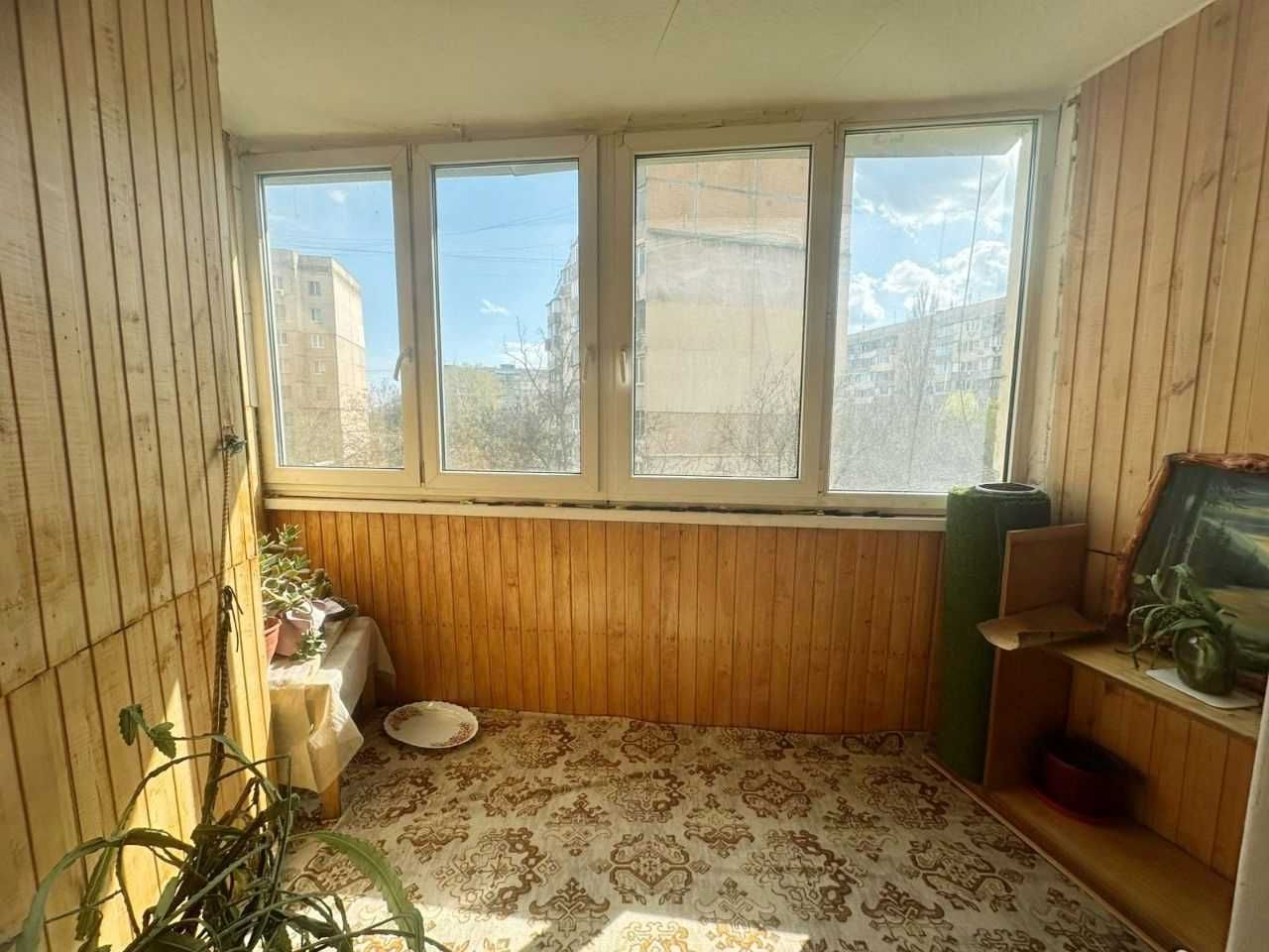 Продам трехкомнатную квартиру г. Одесса Таирово