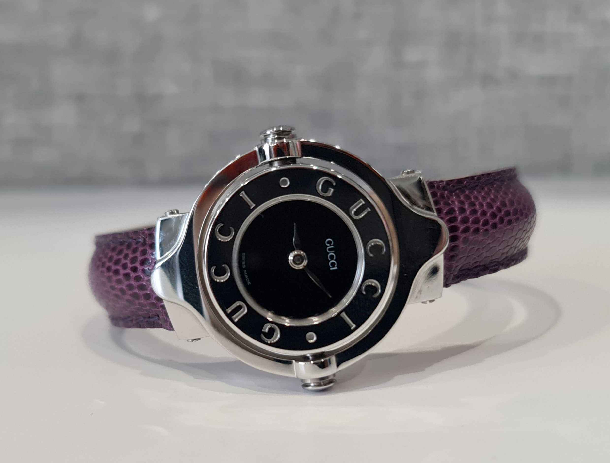 Жіночий годинник Gucci Swiss Made Sapphire