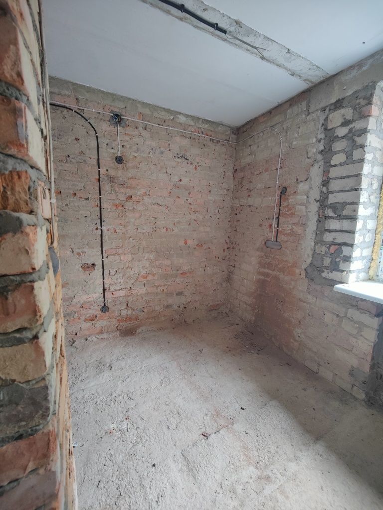 Продаж 2 кімнатної квартири в центрі