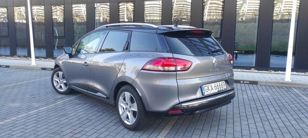 Renault Clio benzyna LED tablet keyless tempomat FAKTURA