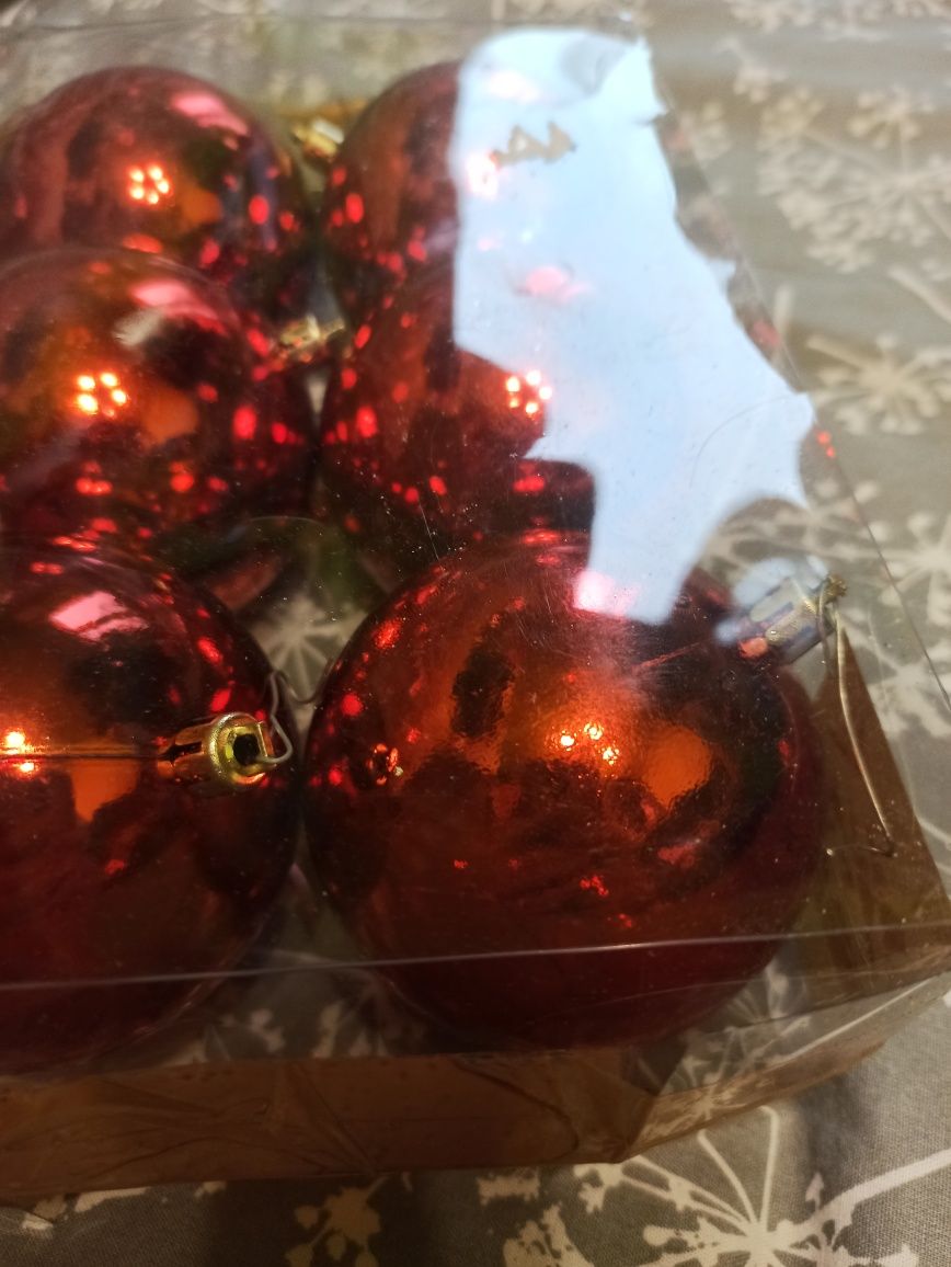 Bombki czerwone na choinkę