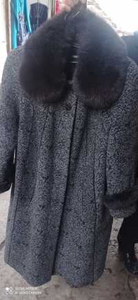 Жіноче зимове пальто великого розміру