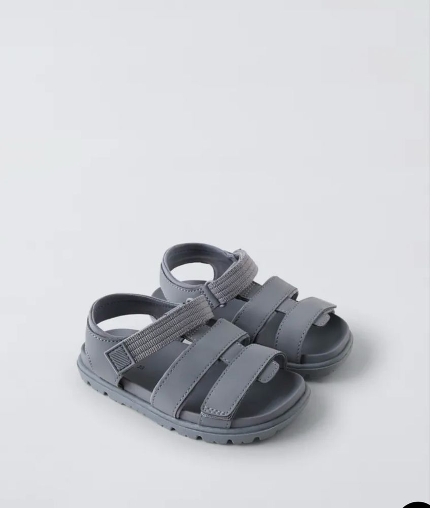 Босоніжки Zara. Розмір 21,22,23,24