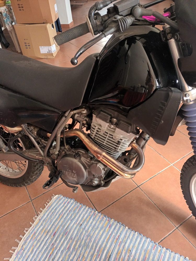 Yamaha XT 350 em Bom Estado