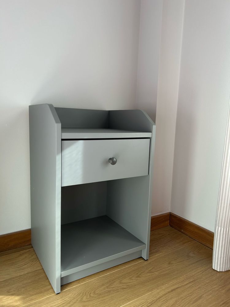 Mesa cabeceira Ikea