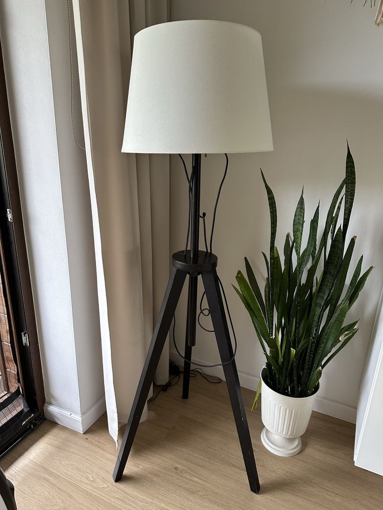Lampa z Ikea czarna