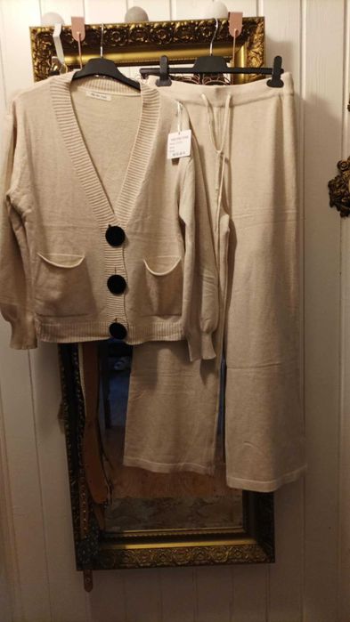Nowy komplet dzianinowy damski, kardigan i szerokie spodnie, bezowy.