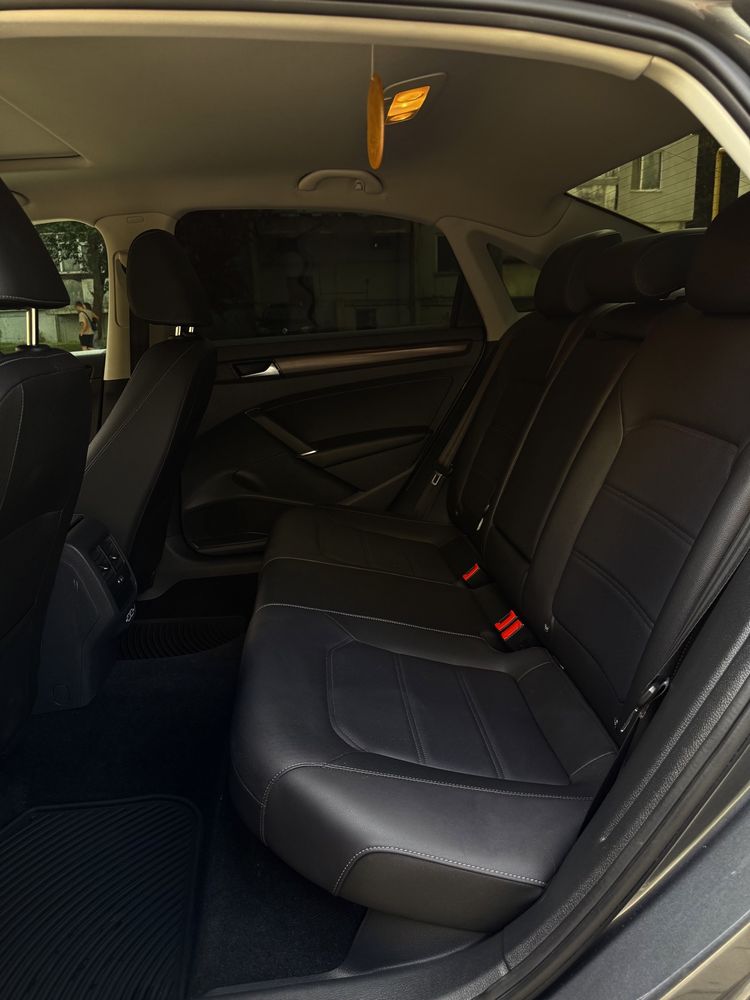 Volkswagen Passat B9 USA NMS 2 2021 2.0 бензин